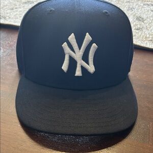 New York Yankees Black Cap